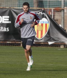 Fernando Gago: "Jamás dije que me quería ir del Valencia" Fernando Gago: "Jamás dije que me quería ir del Valencia"