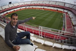 Negredo: "Creo que mi fútbol le vendría bien a la Premier" Negredo: "Creo que mi fútbol le vendría bien a la Premier"