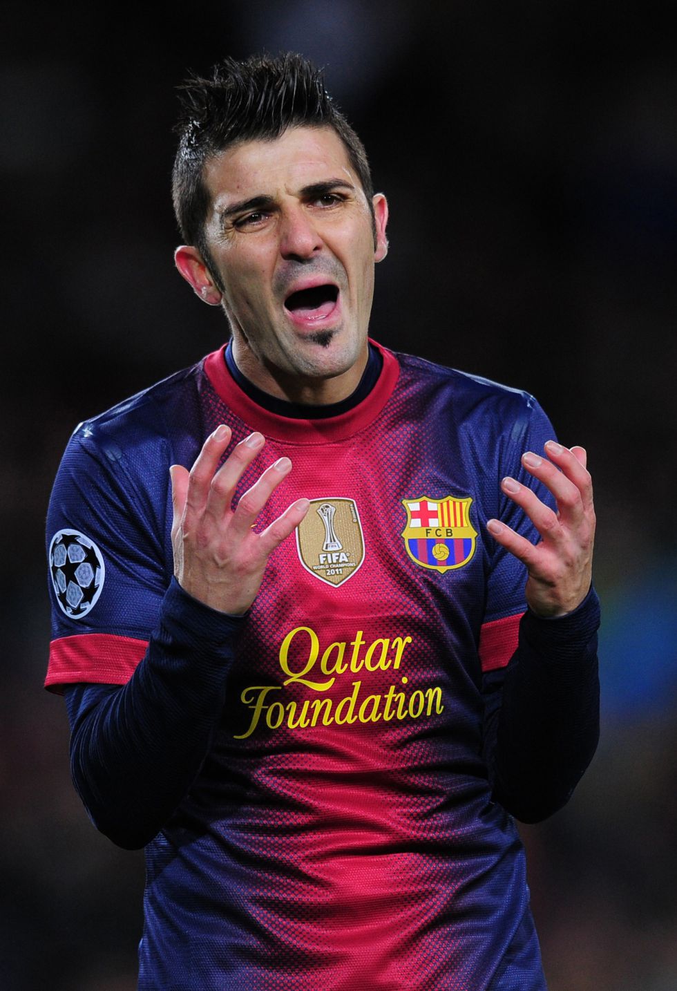 Villa titular; Messi, banquillo