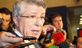 Cerezo: '¿Pitos a Mou? Nosotros estamos con nuestro entrenador' Cerezo: '¿Pitos a Mou? Nosotros estamos con nuestro entrenador'