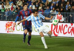 Saviola: "Jugar tres veces ante el Barça en diez días será raro" Saviola: "Jugar tres veces ante el Barça en diez días será raro"