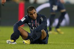 Lucas Moura debuta con un triste empate ante el Ajaccio Lucas Moura debuta con un triste empate ante el Ajaccio