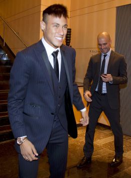 Neymar insiste: "No tengo ningún acuerdo con el Barça" Neymar insiste: "No tengo ningún acuerdo con el Barça"