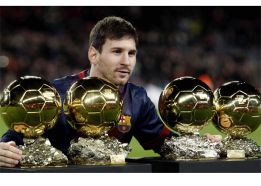 Leo Messi ofrece sus cuatro Balones de Oro al Camp Nou