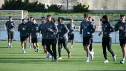 Piazon se entrenó con el equipo y podría jugar en Champions Piazon se entrenó con el equipo y podría jugar en Champions