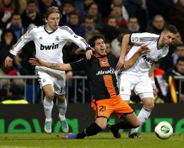 Parejo sufre una fractura en el pulgar y será operado mañana Parejo sufre una fractura en el pulgar y será operado mañana
