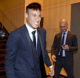 El club bávaro se suma a la puja por fichar al brasileño Neymar El club bávaro se suma a la puja por fichar al brasileño Neymar