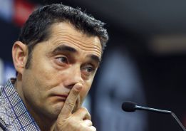 Valverde: "Hemos intentado aislarnos del ruido de estos días" Valverde: "Hemos intentado aislarnos del ruido de estos días"