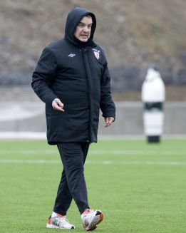 Bielsa: "Con Amorebieta hablé sobre el partido, nada más" Bielsa: "Con Amorebieta hablé sobre el partido, nada más"
