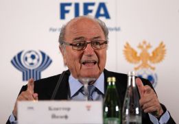 Blatter expresa el rechazo de la FIFA a una liga de la CEI Blatter expresa el rechazo de la FIFA a una liga de la CEI