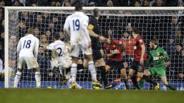 Dempsey empató en el 92', pero De Gea salvó al Manchester Dempsey empató en el 92', pero De Gea salvó al Manchester