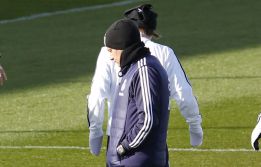 Mourinho entrenó 45 minutos y se fue a ver jugar a su hijo Mourinho entrenó 45 minutos y se fue a ver jugar a su hijo
