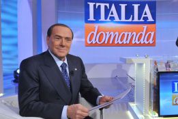 Berlusconi: "Soy optimista respecto al regreso de Kaká" Berlusconi: "Soy optimista respecto al regreso de Kaká"