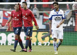 Osasuna sale del pozo de la tabla a costa del Deportivo Osasuna sale del pozo de la tabla a costa del Deportivo
