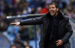 Simeone a Ballesteros: "Defiende a su club; tiene mucho carácter" Simeone a Ballesteros: "Defiende a su club; tiene mucho carácter"