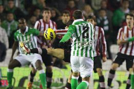 Betis y Athletic reclamaron penaltis a Ayza Gámez Betis y Athletic reclamaron penaltis a Ayza Gámez