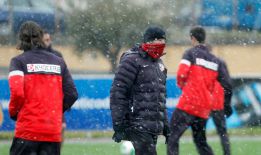El Atlético se ejercita bajo la nieve sin Falcao, ni Diego Costa El Atlético se ejercita bajo la nieve sin Falcao, ni Diego Costa