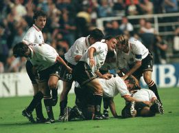 Valencia se agarra al recuerdo del 6-0 ante el Madrid en 1999 Valencia se agarra al recuerdo del 6-0 ante el Madrid en 1999