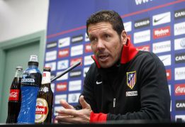 "Falcao es importante pero tenemos a Costa, Adrián y Raúl" "Falcao es importante pero tenemos a Costa, Adrián y Raúl"