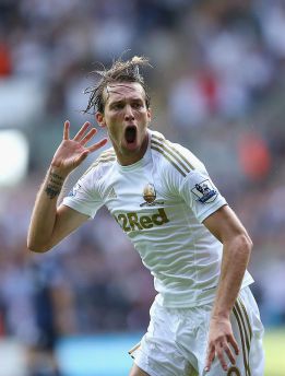 Michu firma cuatro años más con el Swansea: "Estoy muy feliz" Michu firma cuatro años más con el Swansea: "Estoy muy feliz"