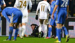 Agresión de Hazard: El Swansea niega órdenes al recogepelotas Agresión de Hazard: El Swansea niega órdenes al recogepelotas