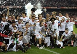 El Atlético no elimina al Sevilla desde hace sesenta años El Atlético no elimina al Sevilla desde hace sesenta años
