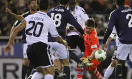 Iker Casillas será operado y estará dos meses de baja Iker Casillas será operado y estará dos meses de baja