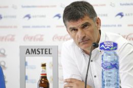 Mendilibar: "Habrá que estar tranquilos y no presionarnos" Mendilibar: "Habrá que estar tranquilos y no presionarnos"