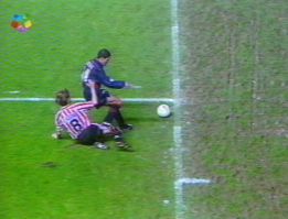 Simeone es recordado en San Mamés por pisar a Guerrero Simeone es recordado en San Mamés por pisar a Guerrero