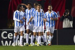 El Málaga acaba sufriendo ante la tardía reacción del Mallorca El Málaga acaba sufriendo ante la tardía reacción del Mallorca