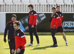 Javi Manquillo y Óliver Torres, en el entrenamiento del Atleti Javi Manquillo y Óliver Torres, en el entrenamiento del Atleti