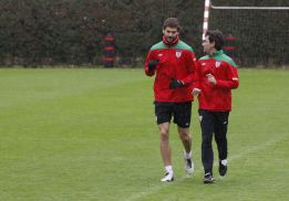 Llorente y Ekiza, probables bajas para Valladolid Llorente y Ekiza, probables bajas para Valladolid