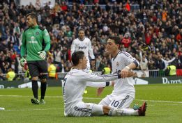 Özil: "Necesitamos a Cristiano y también funcionar como equipo" Özil: "Necesitamos a Cristiano y también funcionar como equipo"