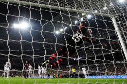 Diego López: "Echaba de menos el ambiente del Bernabéu" Diego López: "Echaba de menos el ambiente del Bernabéu"