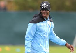 Balotelli ficha por el Milán: 20 millones más 3 en variables Balotelli ficha por el Milán: 20 millones más 3 en variables