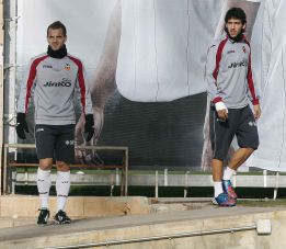 Soldado y Parejo completan la primera parte entrenamiento Soldado y Parejo completan la primera parte entrenamiento