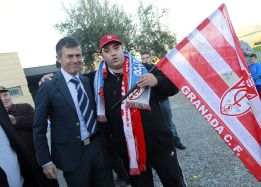 Alcaraz sustituye a Anquela y debutará contra el Madrid Alcaraz sustituye a Anquela y debutará contra el Madrid