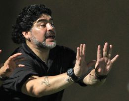 Maradona dice que gana su batalla al fisco y este lo niega Maradona dice que gana su batalla al fisco y este lo niega