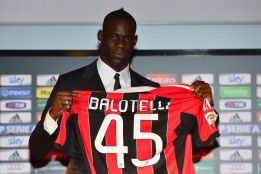 Balotelli: 'Lo mejor de Inglaterra, entrenar y jugar. Lo peor, el resto' Balotelli: 'Lo mejor de Inglaterra, entrenar y jugar. Lo peor, el resto'