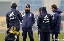 Özil, sancionado, y Cristiano se quedaron en el gimnasio Özil, sancionado, y Cristiano se quedaron en el gimnasio