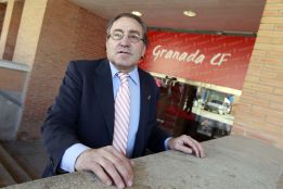 "A Don Santiago le hablaron de mí como el sucesor de Gento" "A Don Santiago le hablaron de mí como el sucesor de Gento"