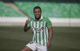 El colombiano Pabón entra en la convocatoria del Betis El colombiano Pabón entra en la convocatoria del Betis