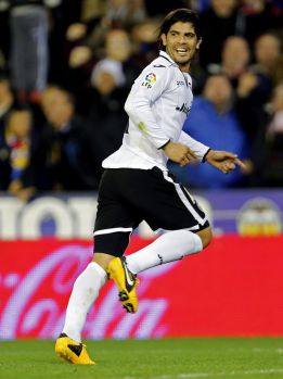 Banega marcó dos años después y cerró tres días de polémica Banega marcó dos años después y cerró tres días de polémica