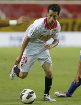 Cicinho será baja ante el Madrid por un esguince de rodilla Cicinho será baja ante el Madrid por un esguince de rodilla