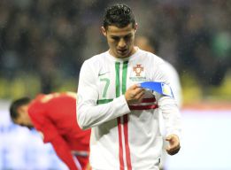 Ronaldo y los gritos de "Messi": 'Me acostumbro a lidiar con ello' Ronaldo y los gritos de "Messi": 'Me acostumbro a lidiar con ello'