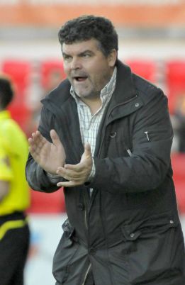 Onésimo se convierte en nuevo entrenador del Murcia Onésimo se convierte en nuevo entrenador del Murcia