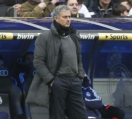 Según 'The Sun', José Mourinho se ha ofrecido al Chelsea Según 'The Sun', José Mourinho se ha ofrecido al Chelsea