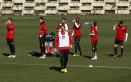 El Rayo prepara el derbi con una sesión de más de tres horas El Rayo prepara el derbi con una sesión de más de tres horas