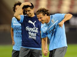 Forlán: "Echo de menos el Atlético, fue inolvidable" Forlán: "Echo de menos el Atlético, fue inolvidable"