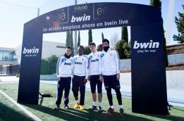 Essien: "Vamos a dar lo máximo para ganar la Champions" Essien: "Vamos a dar lo máximo para ganar la Champions"